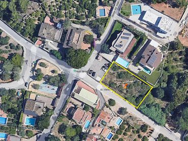 Wohnbaugrundstück zum Verkauf in Carrer de la Travessa