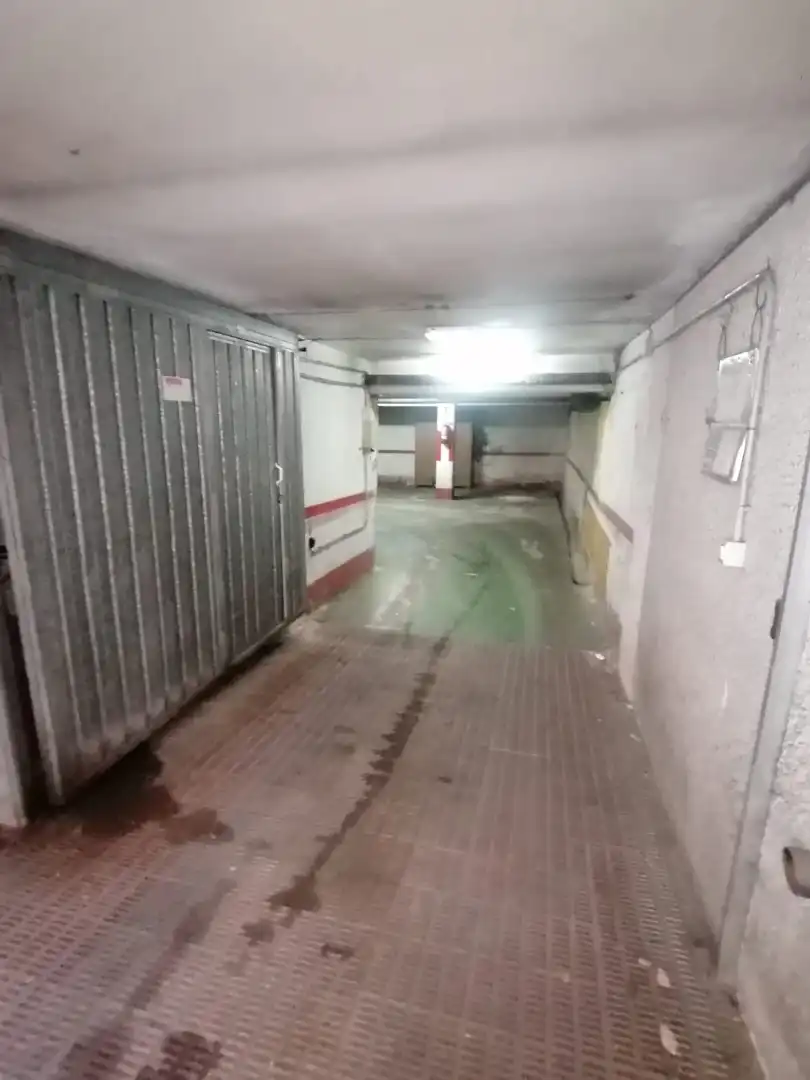 Aparcament de Garatge en venda en Gijón 