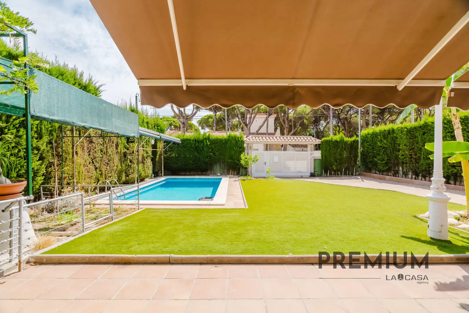 Garden of Houses for sale in Castelldefels  with Swimming Pool