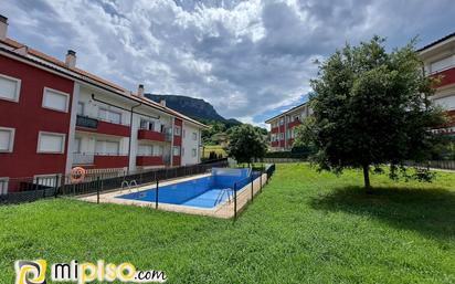 Vista exterior de Pis en venda en Ramales de la Victoria amb Calefacció, Terrassa i Piscina