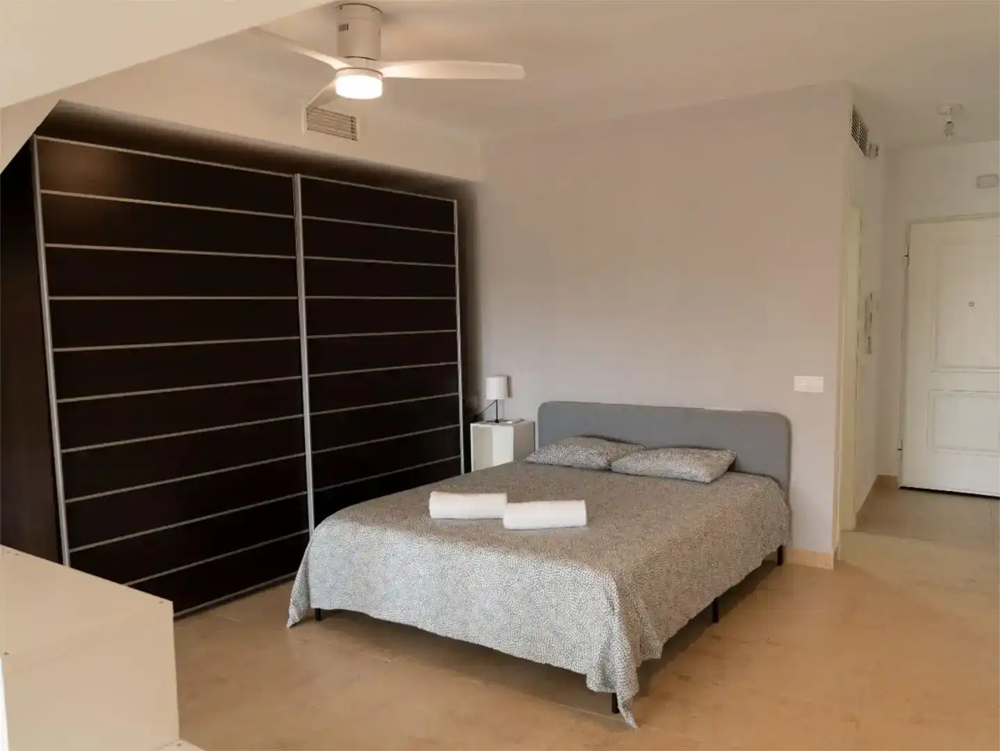 Dormitori de Apartament en venda en Vícar amb Piscina i Balcó