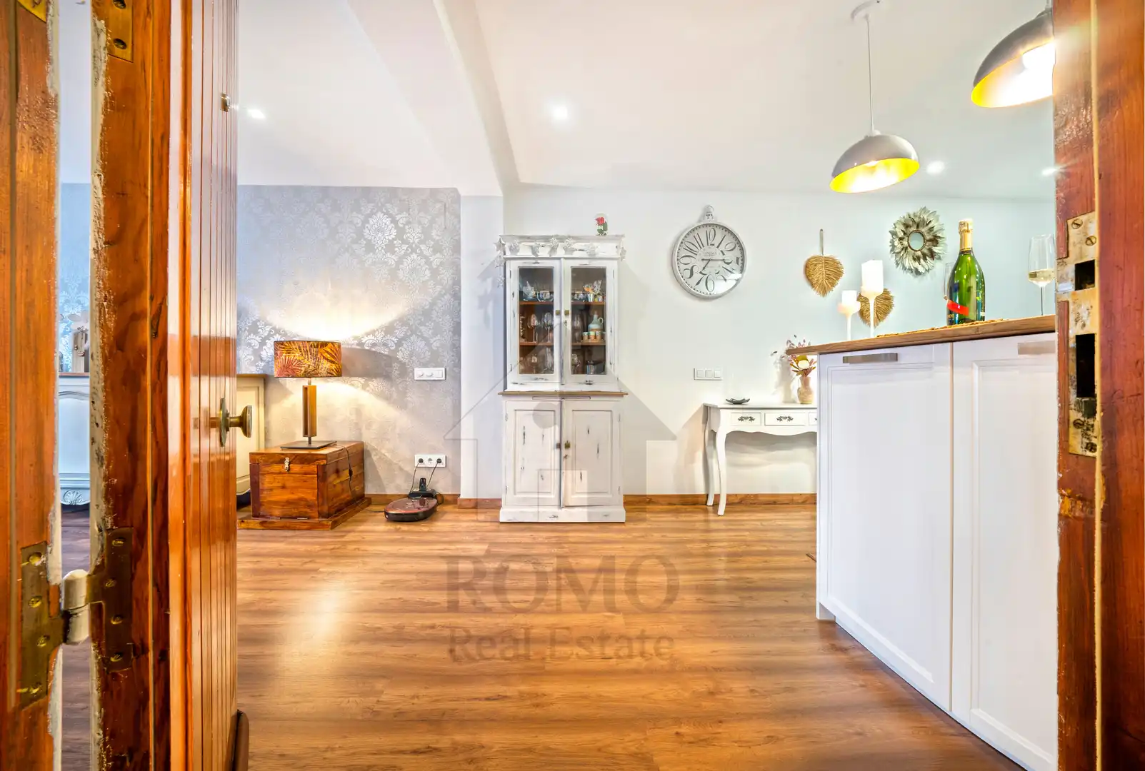 Vista exterior de Piso en venta en Santa Perpètua de Mogoda con Calefacción, Parquet y Terraza