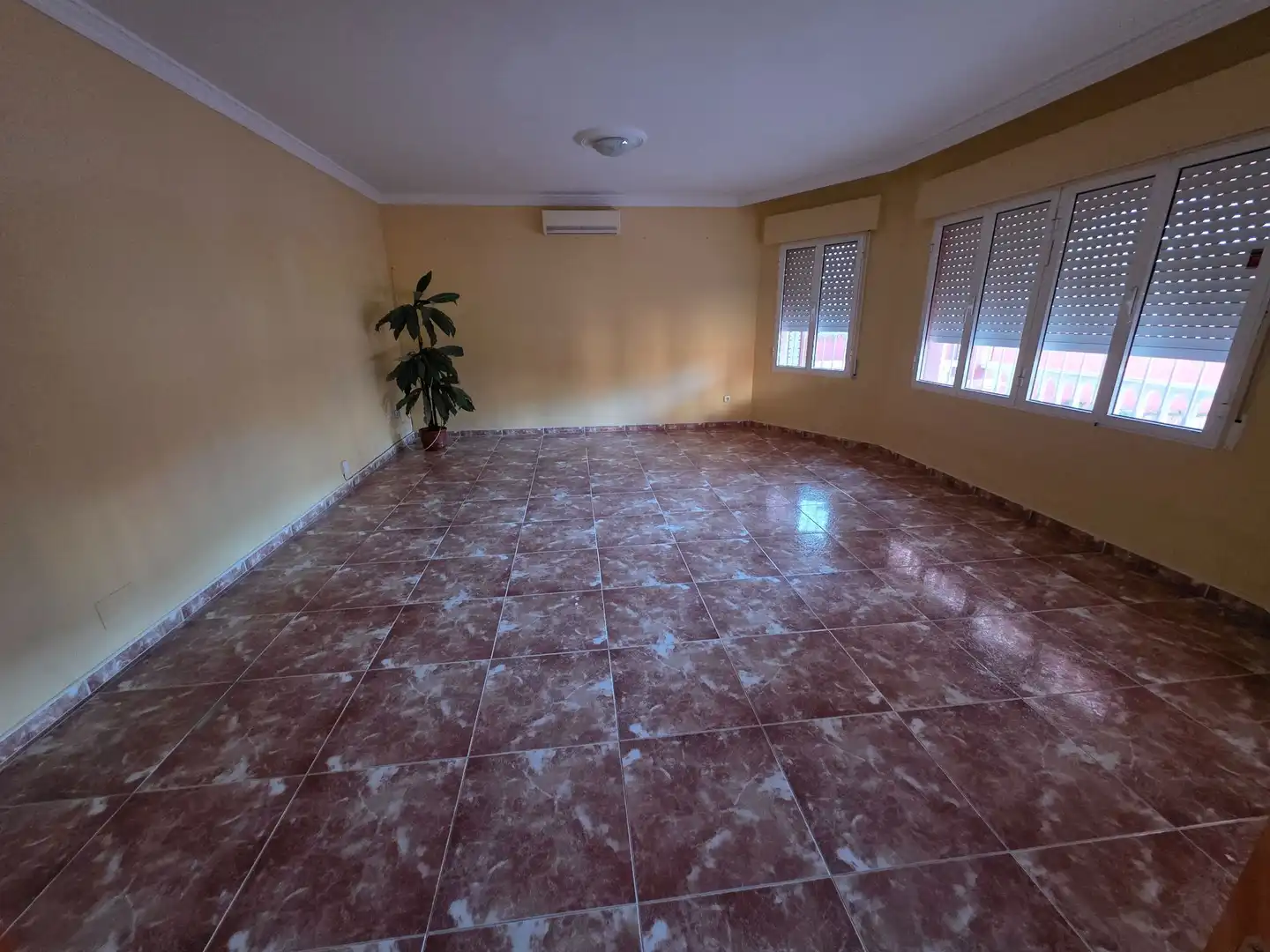 Sala d'estar de Casa o xalet en venda en Alhaurín de la Torre amb Aire condicionat, Calefacció i Jardí privat