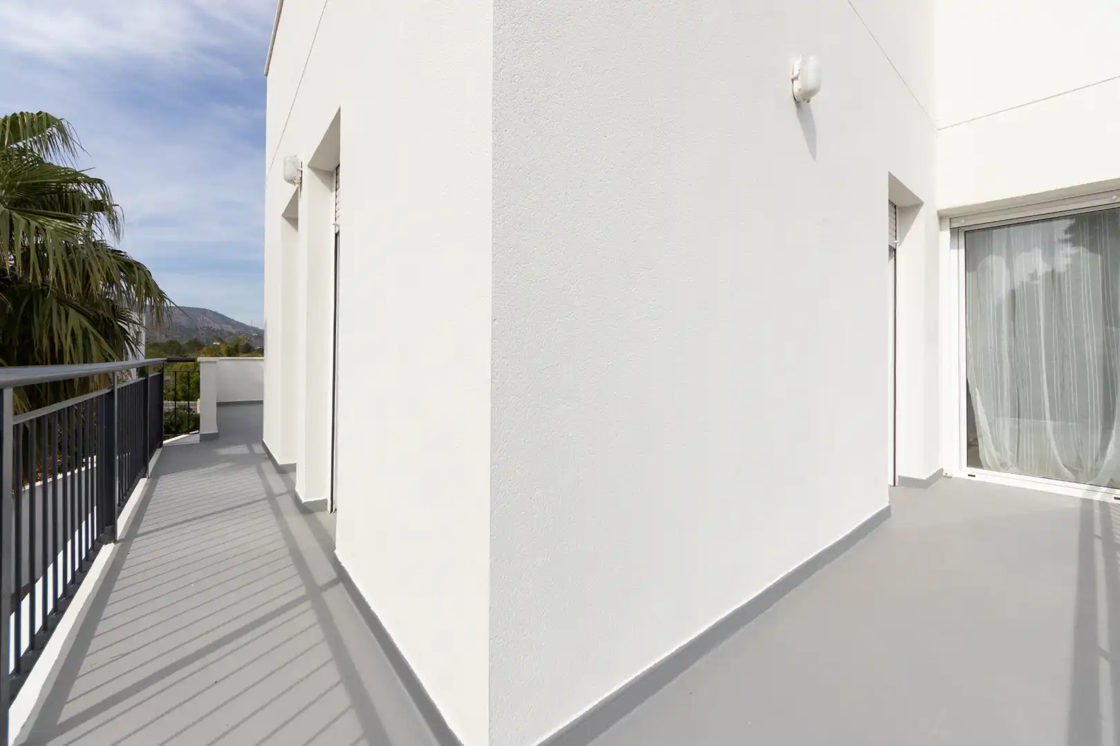 Vista exterior de Casa adosada en venda en L'Ametlla de Mar  amb Jardí privat, Terrassa i Piscina