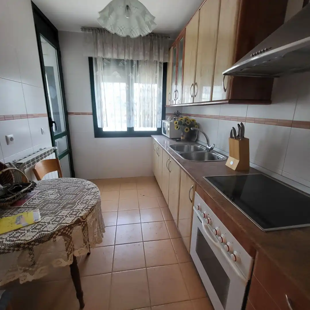 Cocina de Piso en venta en Ávila con Calefacción, Terraza y Trastero