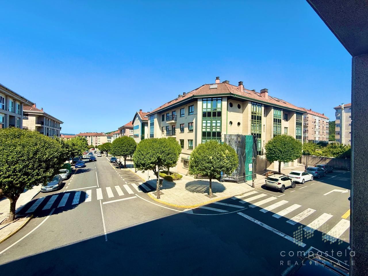 Exterior view of Flat to rent in Ames  with Heating, Parquet flooring and Storage room
