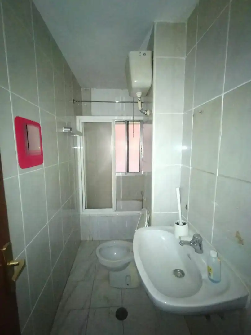 Baño de Piso en venta en Valladolid con Calefacción, Terraza y Balcón