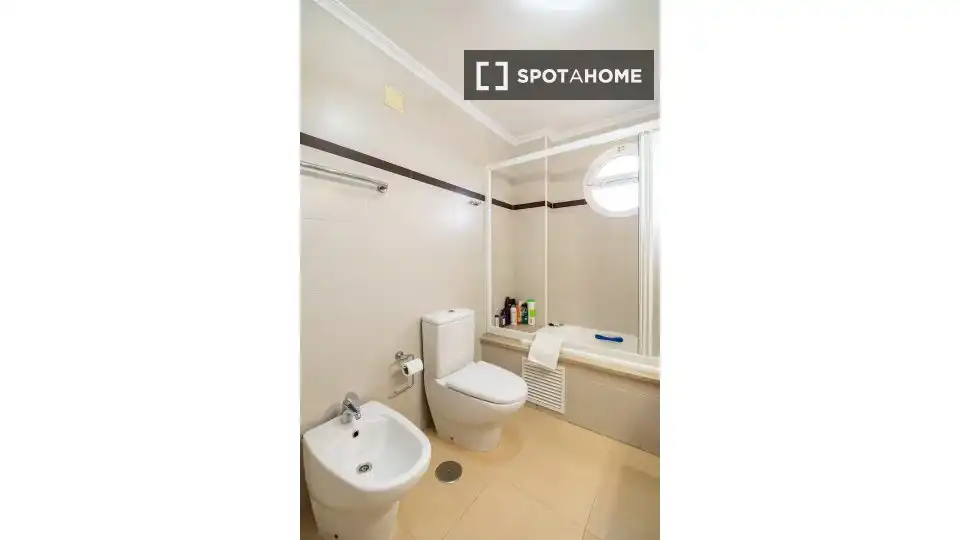 Bathroom of Apartments for share in Pilar de la Horadada  with Air Conditioner, Terrace and Furnished