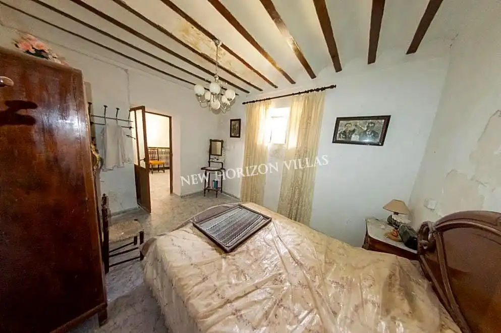 Country homes for sale in centro, Arboleas