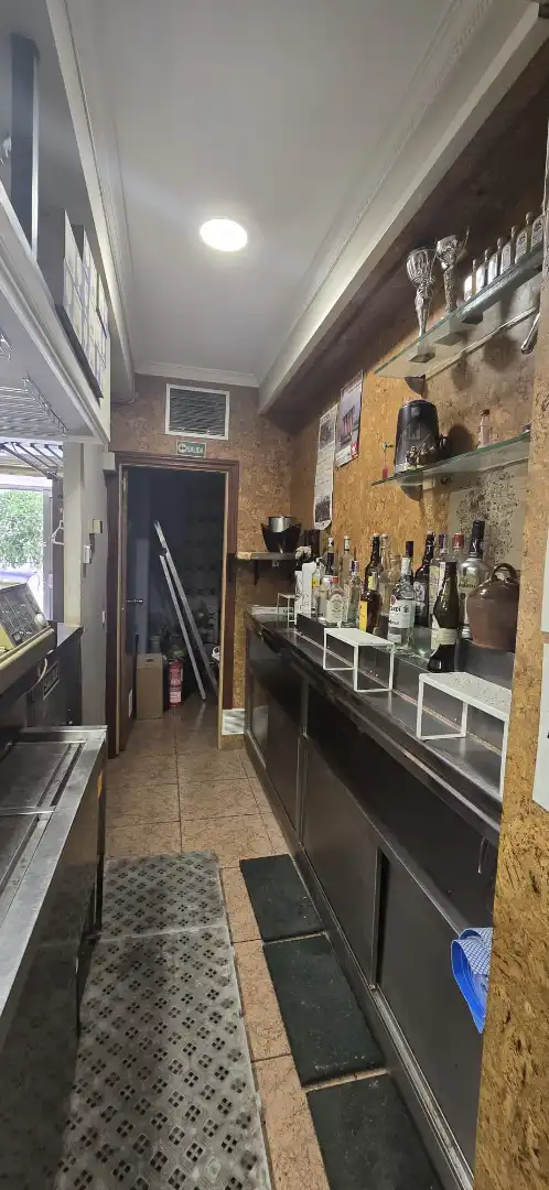 Local en venta en San Sebastián de los Reyes con Aire acondicionado, Calefacción y Amueblado
