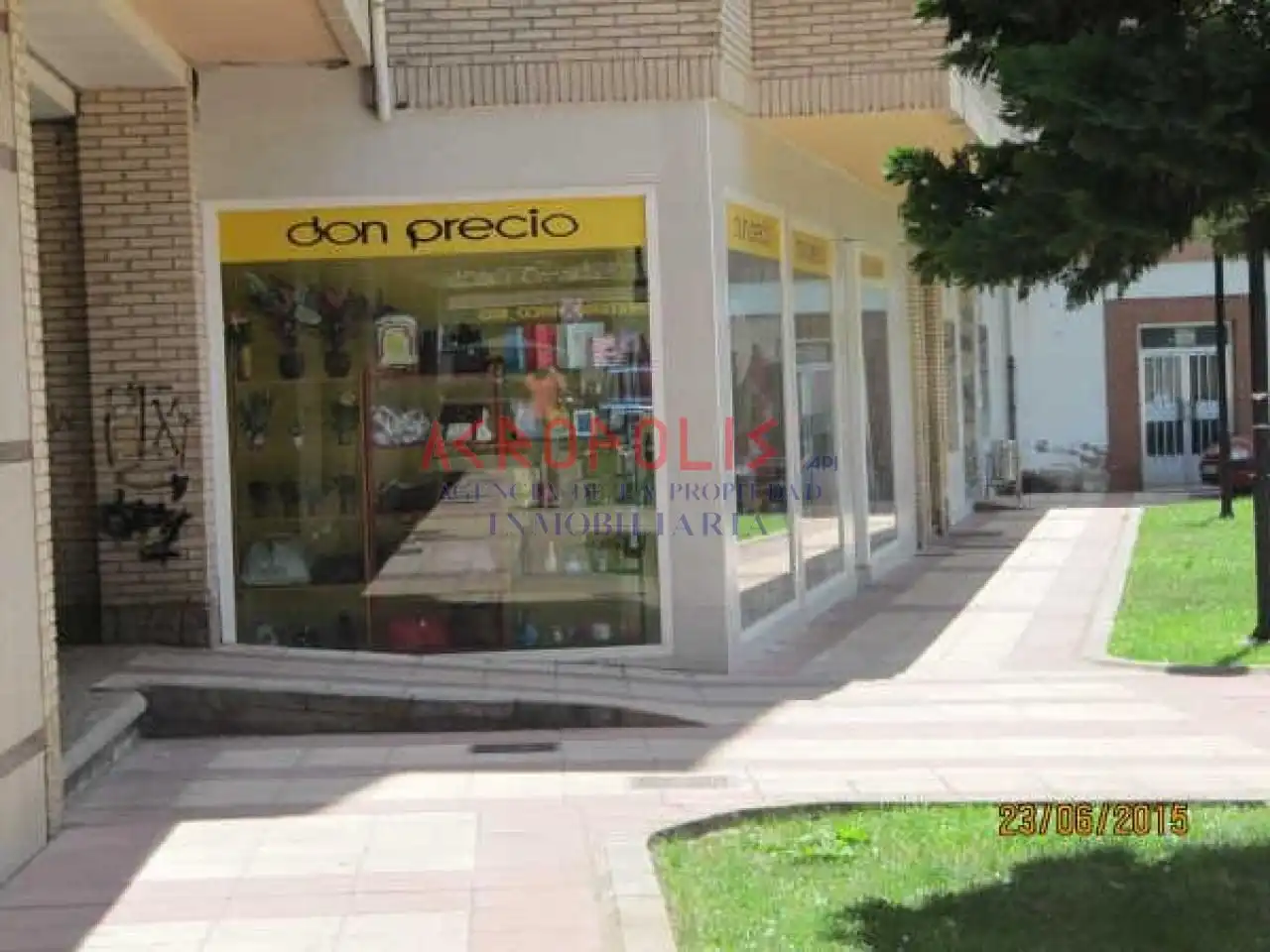 Local comercial en venda a La Robla, imagen 4