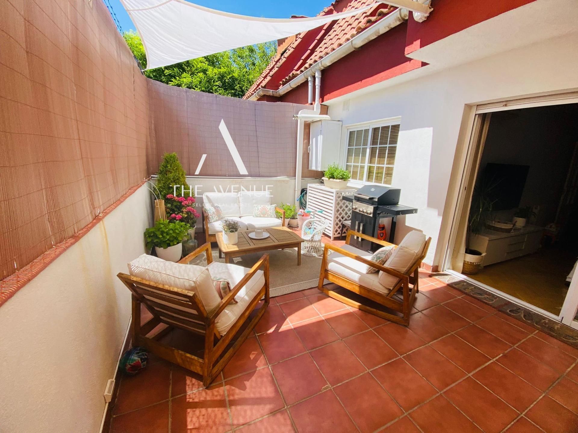 Terrassa de Casa adosada en venda en La Moraleja amb Aire condicionat, Calefacció i Jardí privat