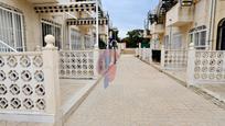 Vista exterior de Casa adosada en venda en Guardamar del Segura amb Terrassa