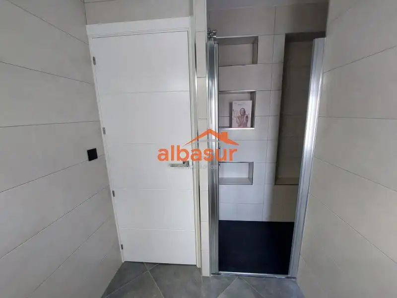 Baño de Piso de alquiler en Córdoba con Aire acondicionado, Terraza y Amueblado