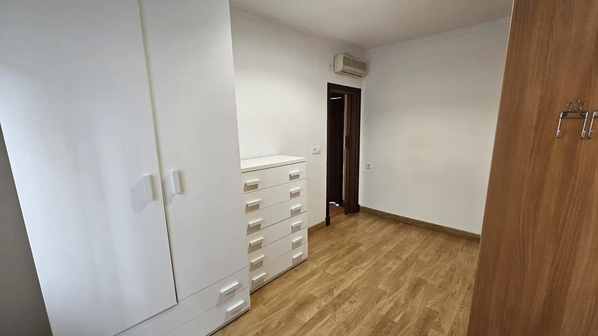 Dormitori de Pis en venda en Cádiz amb Aire condicionat i Terrassa