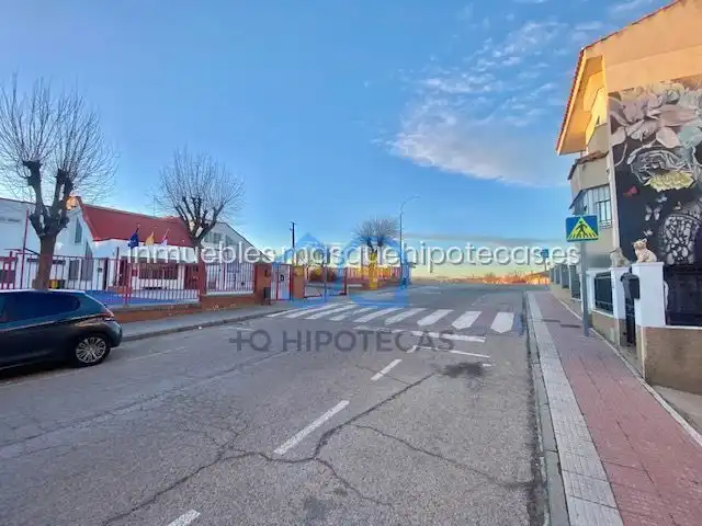 Vista exterior de Casa adosada en venda en Añover de Tajo amb Aire condicionat, Calefacció i Jardí privat