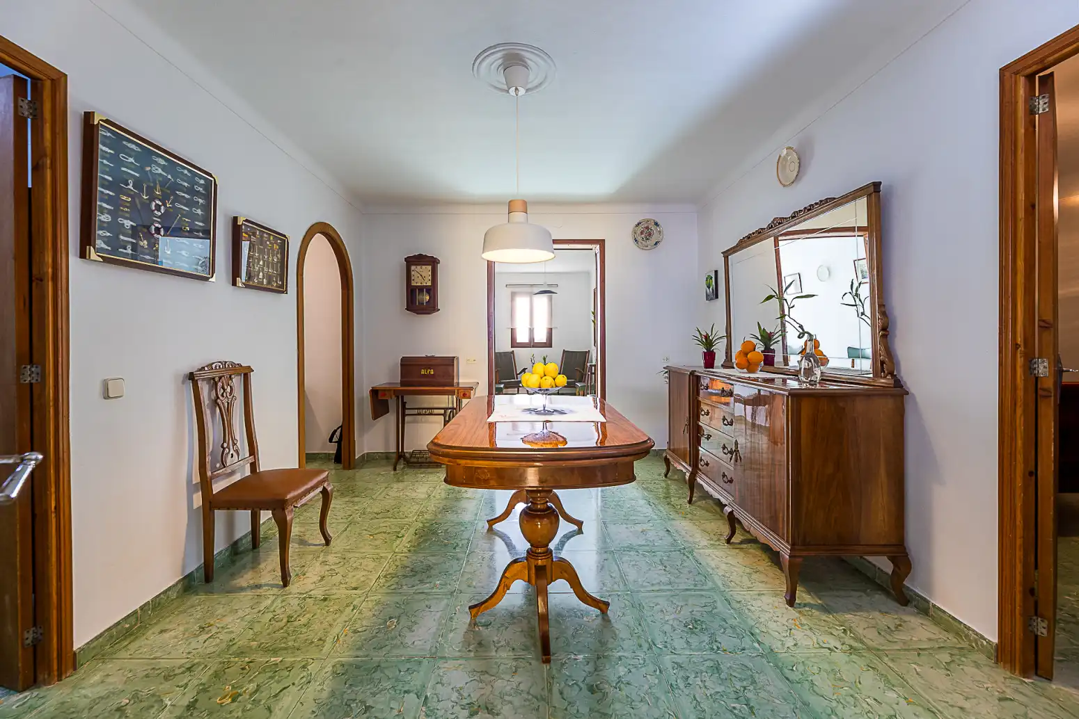 Menjador de Casa o xalet en venda en Maó - Mahón amb Aire condicionat, Calefacció i Jardí privat