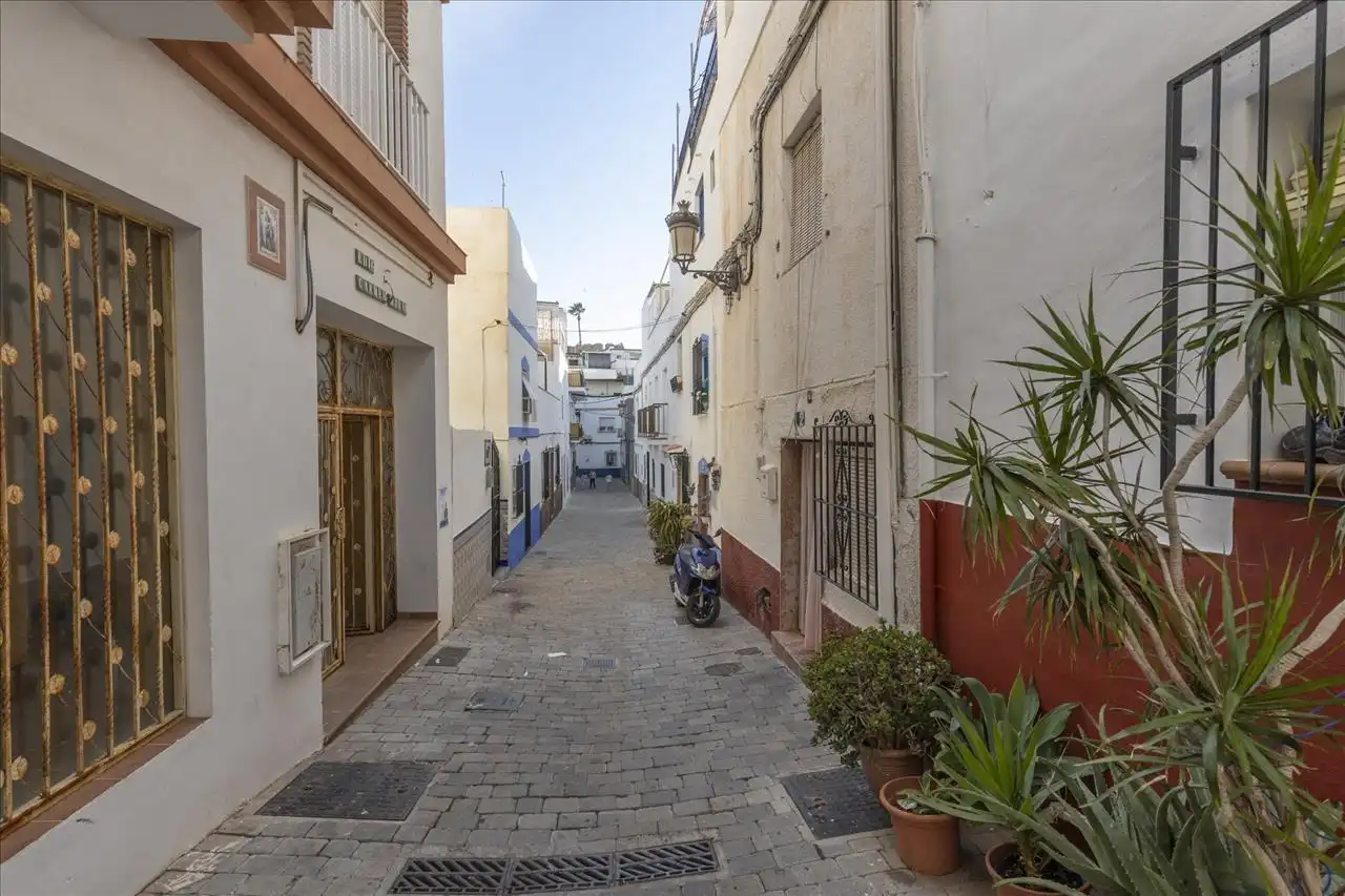 Wohnung zum Verkauf in Calle TORREMOLINOS, Almuñecar Centro