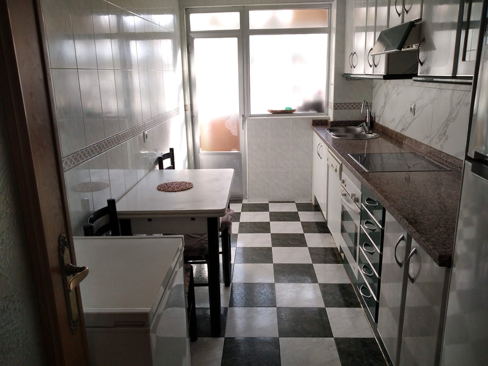 Cocina de Piso en venta en Salamanca Capital con Calefacción y Balcón