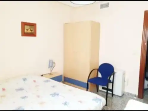 Schlafzimmer von Wohnung zur Miete in Baeza, Jaén