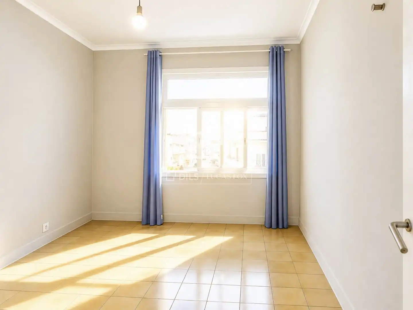 Bedroom of Flat for sale in Eixample