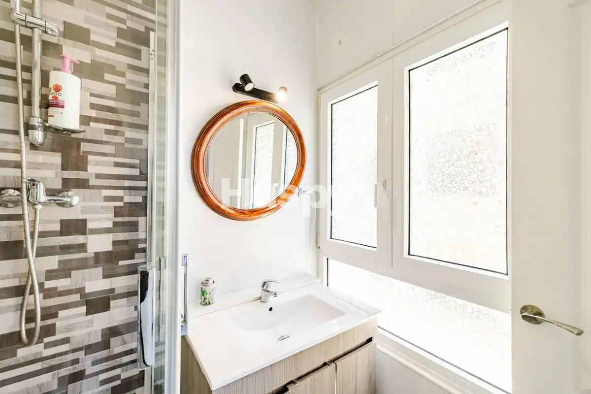 Badezimmer von Büro zur Miete in Málaga mit Heizung