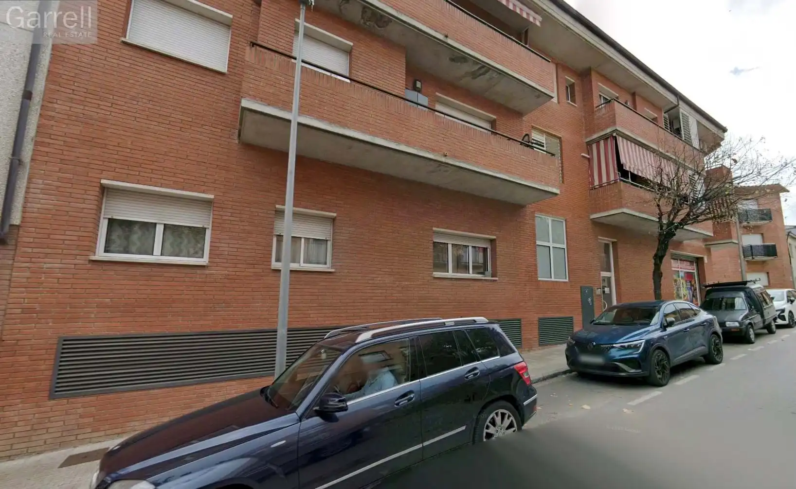 Pis amb piscina en venda a CARRER FREIXENEDA 
(B) Es: Pl: Pt:
 SANT ANTONI DE VILAMAJOR (BARCELONA)