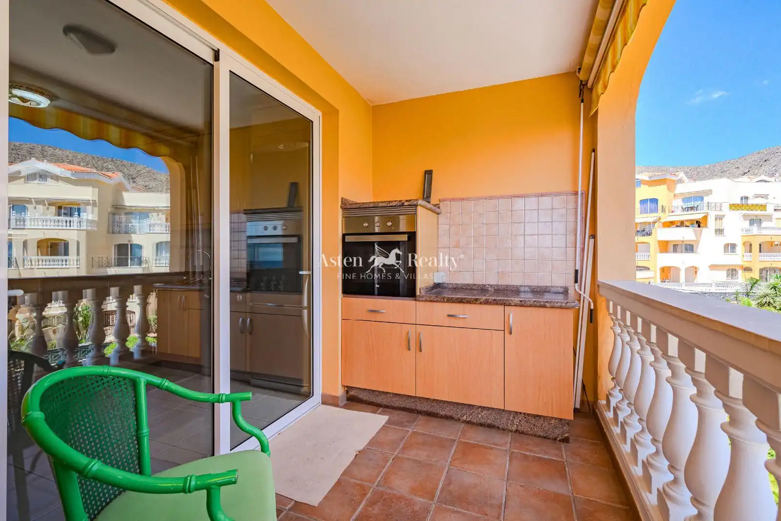 Terraza de Piso en venta en Arona con Terraza, Trastero y Piscina