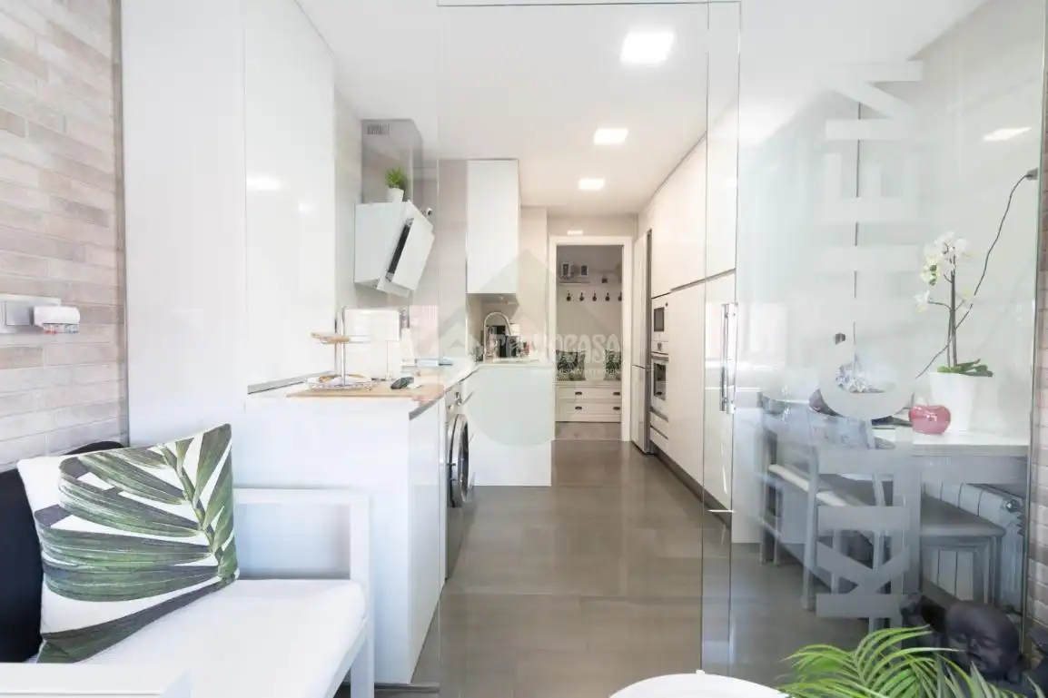 Kitchen of Flat for sale in Fuenlabrada  with Air Conditioner, Heating and Community pool
