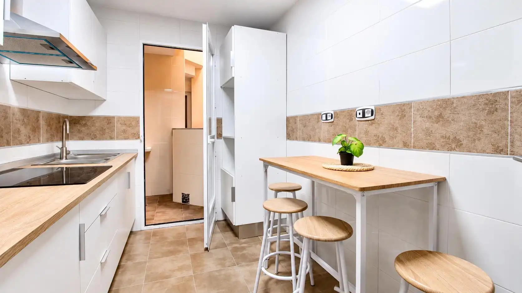 Kitchen of Flat for sale in Cármenes - Ríos