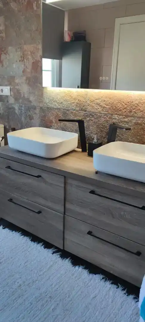 Bany de Casa o xalet en venda en La Pobla de Vallbona