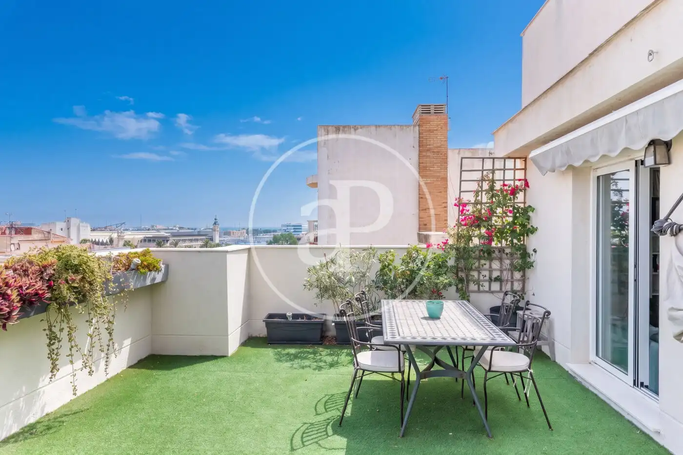 Terrasse von Dachboden zum Verkauf in Valencia mit Klimaanlage, Heizung und Privatgarten