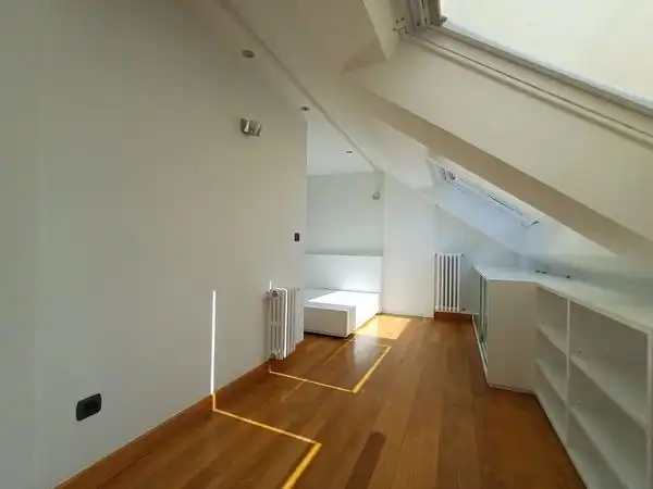 Piso en venta en Vigo  con Calefacción, Terraza y Trastero