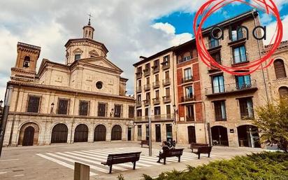 Vista exterior de Estudi en venda en  Pamplona / Iruña amb Calefacció