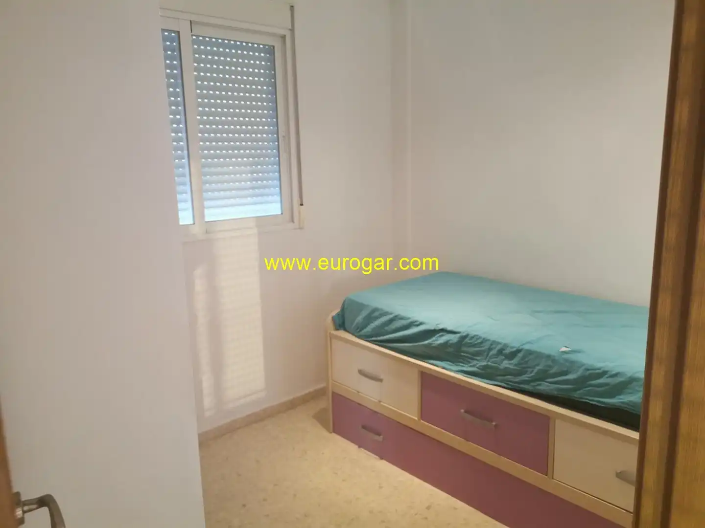Habitación de Ático en venta en Chiva con Terraza y Trastero