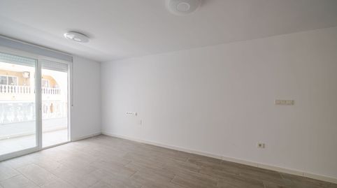 Foto 4 de Piso en venta en Calle Villa Madrid, Parque de las Naciones, Torrevieja