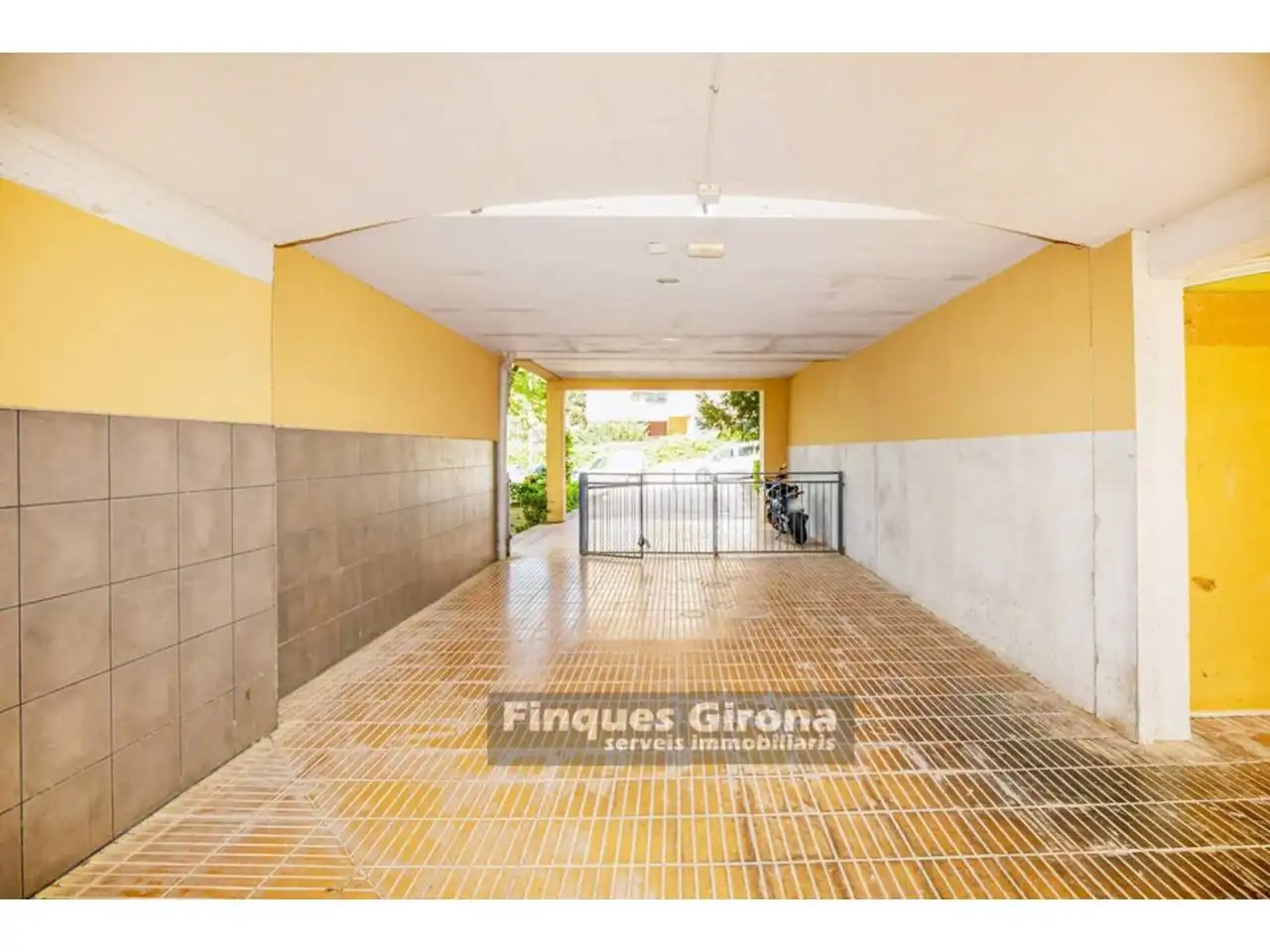 Flat for sale in Girona