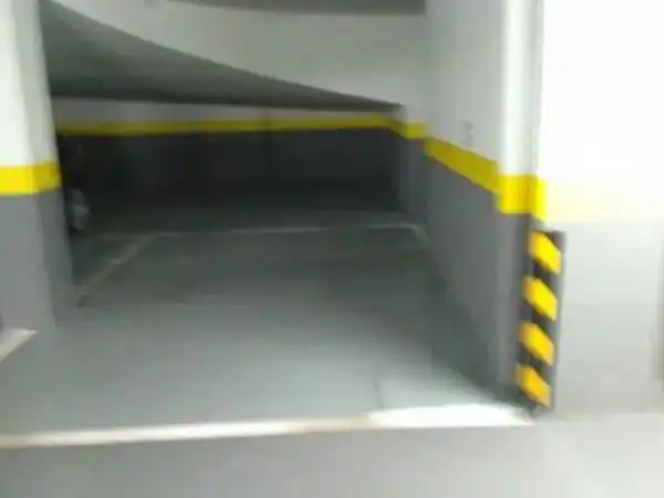 Parking de Garaje de alquiler en Madrid con Alarma