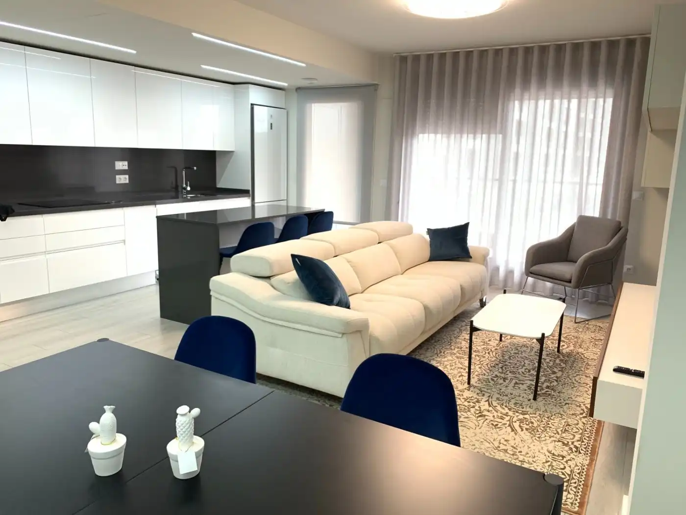 Wohnung mit Pool zur Miete in Periodista Tirso Marin