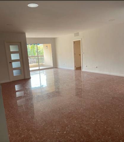 Piso en Alquiler en Avenida Principal del Candado, 5 en El Candado