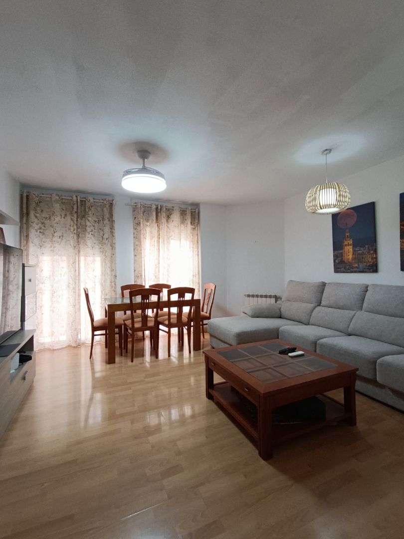 Living room of Flat for sale in Parla  with Heating, Parquet flooring and Balcony
