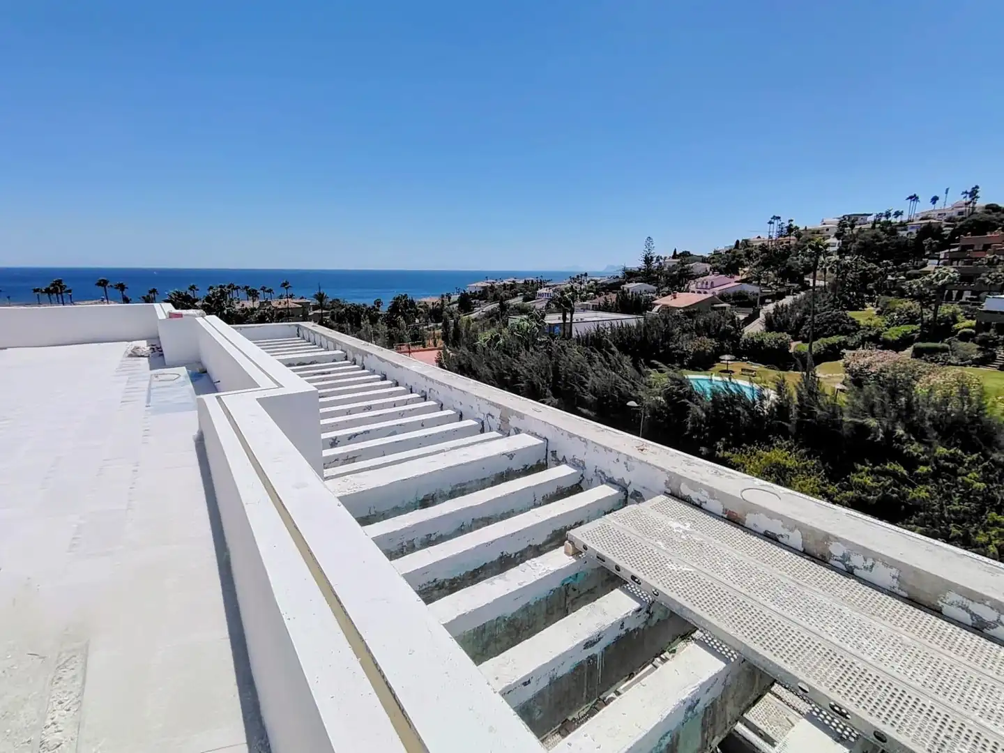 Ático con piscina en venta en Playa Bahía Dorada, imagen 4