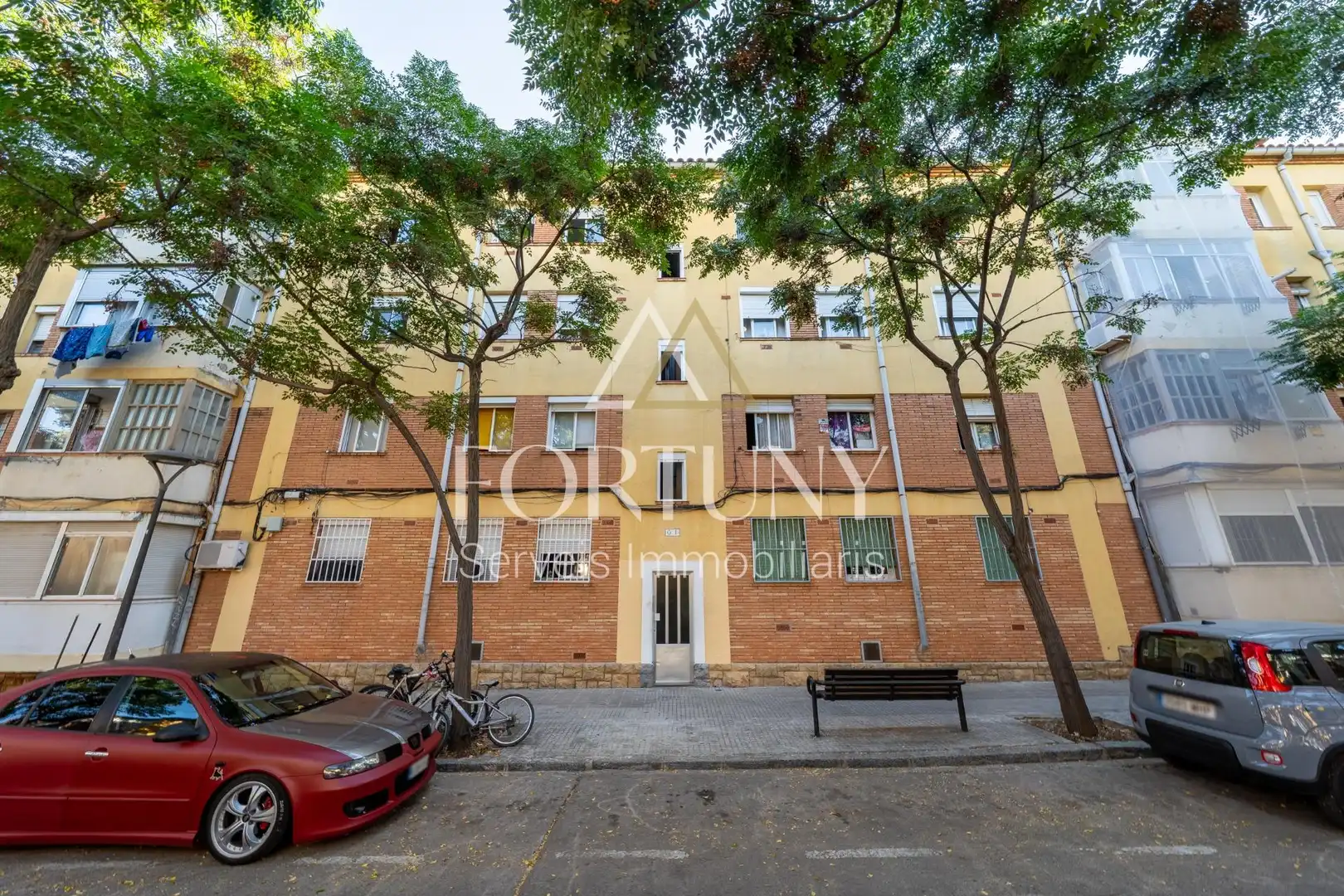 Vista exterior de Pis en venda en Reus