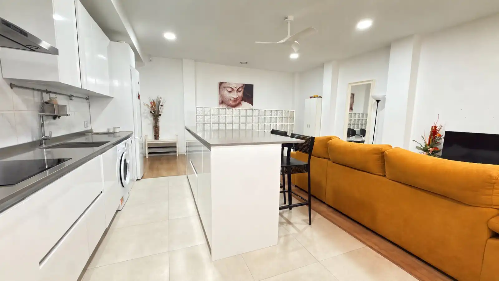 Cocina de Estudio en venta en Barcelona con Aire acondicionado, Calefacción y Amueblado