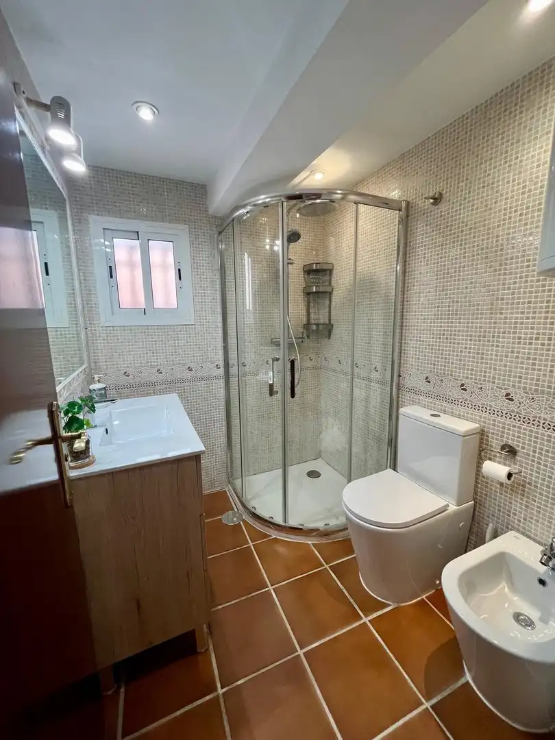 Bathroom of Ground floor for sale in Torremolinos  with Air Conditioner, Private garden and Terrace