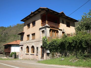 Duplex avec balcon à vendre à Oseja de Sajambre