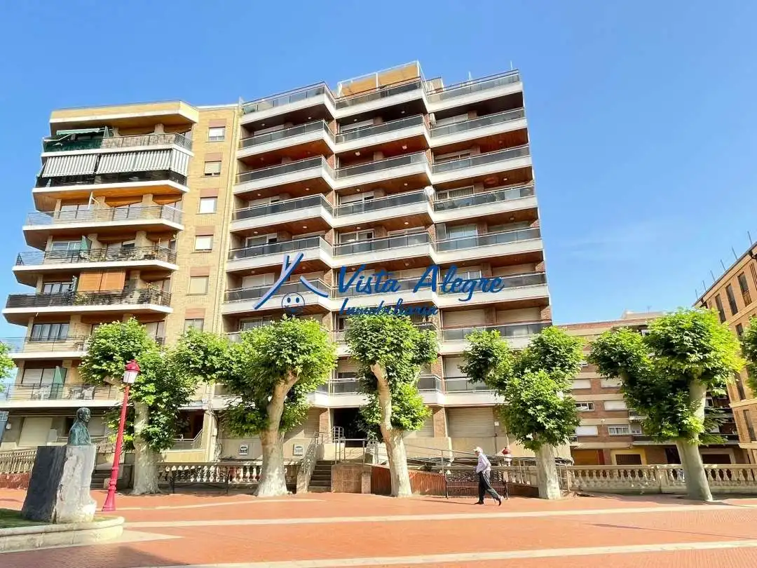 Außenansicht von Wohnung zum Verkauf in Haro mit Heizung, Terrasse und Abstellraum