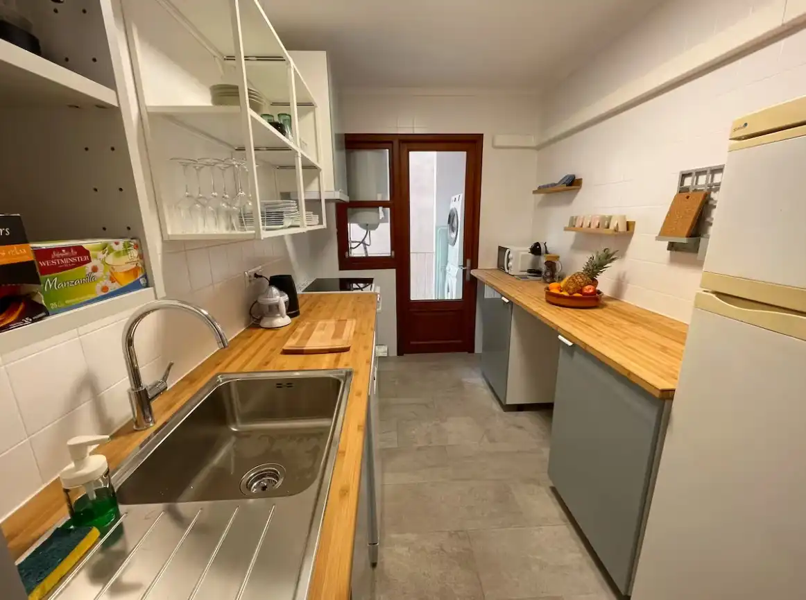 Cocina de Apartamento de alquiler en Manacor con Aire acondicionado, Parquet y Amueblado