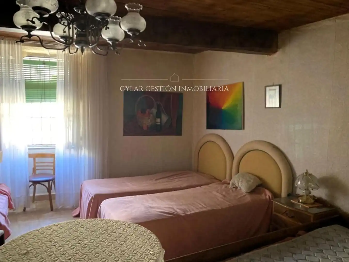 Habitación de Casa o chalet en venta en Monterrubio de Armuña con Terraza, Trastero y Piscina
