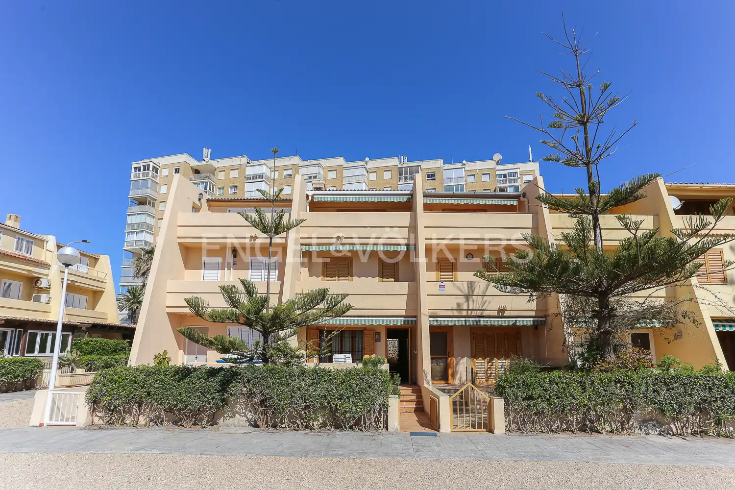 Exterior view of Houses for rent in Valencia  with Heating, Private garden and Terrace